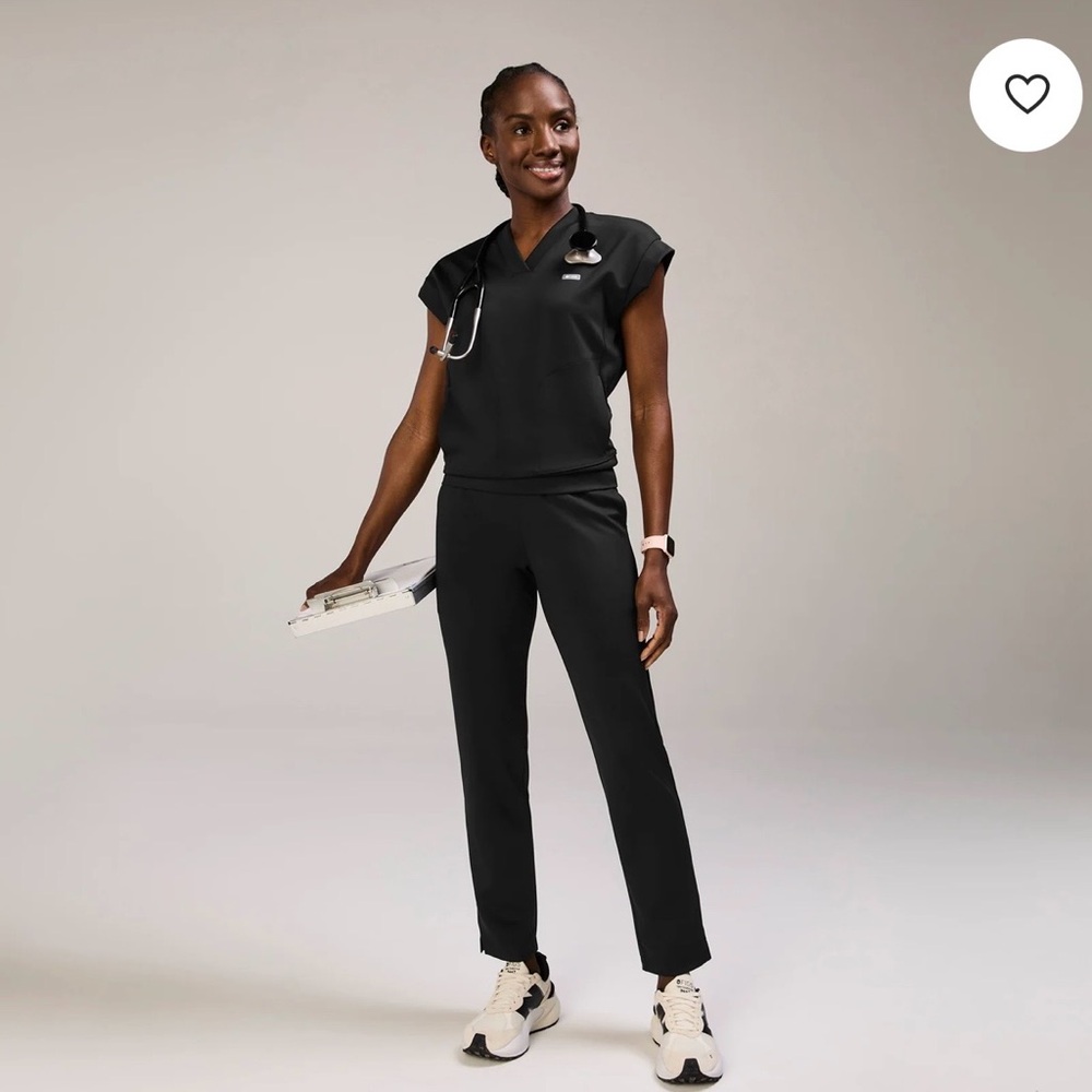 Figs FORMx scrub set,size S regular, black top Mira FORMx and bottoms Tena FORMx